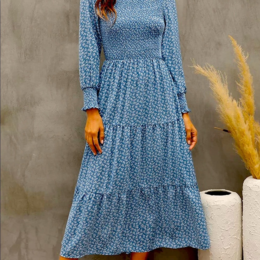 Maggeer Long Sleeve Smocked Bodice & Cuffs Boho Floral Tiered Midi Dress/Blue/M